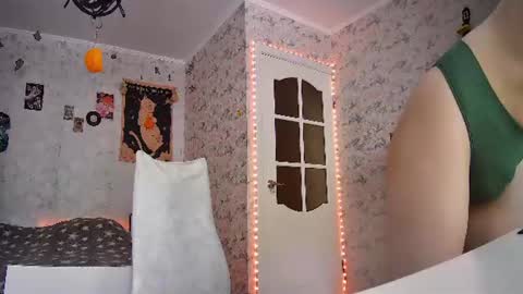 Milena Kuprianova online show from 06-24-26, 08:02