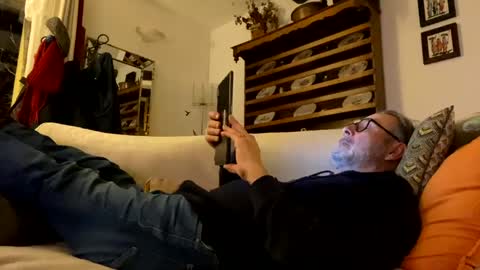 Dominique online show from 01-15-25, 06:08