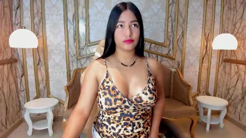 Snapshot of tanisha_greyy chatting on 11-07-25, 12:27 Tanisha ONLINE GTM -5 7001400 online show from 11-07-25, 12:27