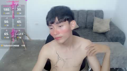 Snapshot of tanjiro_cute chatting on 12-19-24, 10:13 Andres online show from 12-19-24, 10:13