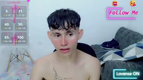 Snapshot of tanjiro_cute chatting on 01-22-25, 03:52 Andres online show from 01-22-25, 03:52