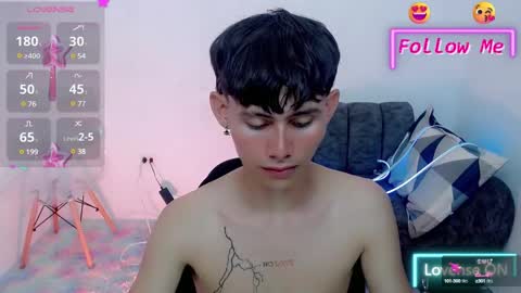 Snapshot of tanjiro_cute chatting on 01-30-25, 03:33 Andres online show from 01-30-25, 03:33