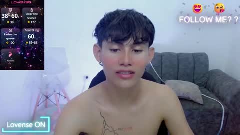 Snapshot of tanjiro_cute chatting on 02-27-25, 06:18 Andres online show from 02-27-25, 06:18