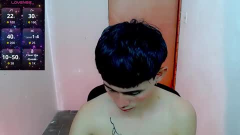 Snapshot of tanjiro_cute chatting on 09-09-25, 10:04 Andres online show from 09-09-25, 10:04