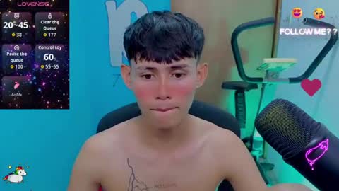 Snapshot of tanjiro_cute chatting on 06-17-26, 03:09 Andres online show from 06-17-26, 03:09