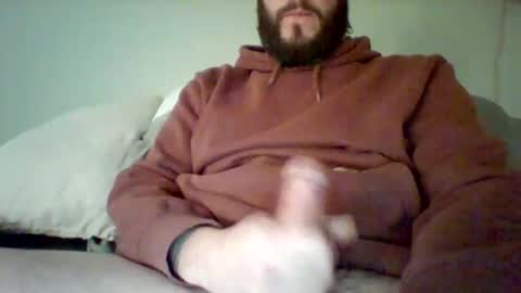 Snapshot of tanlines85 chatting on 02-14-25, 10:04 Help Me Edge online show from 02-14-25, 10:04