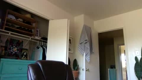 Dr. Love online show from 02-24-26, 04:27