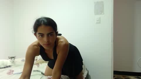 Snapshot of tantricroots chatting on 01-13-26, 06:35 Angeline Follow online show from 01-13-26, 06:35