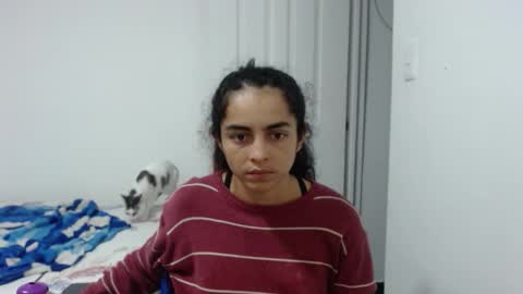 Snapshot of tantricroots chatting on 01-15-26, 02:27 Angeline Follow online show from 01-15-26, 02:27