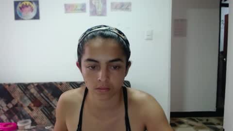 Angeline  Follow  online show from 05-18-26, 07:41