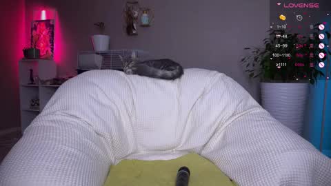 Tanya acid       online show from 10-11-25, 03:06