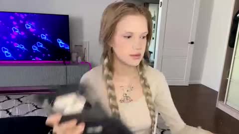 Snapshot of tanyaquartaro chatting on 02-11-26, 11:04 Alisa online show from 02-11-26, 11:04