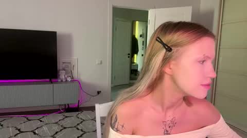 Snapshot of tanyaquartaro chatting on 02-21-26, 11:44 Alisa online show from 02-21-26, 11:44