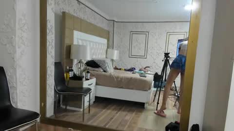 Snapshot of tara_hot1 chatting on 05-10-26, 01:00 Tara online show from 05-10-26, 01:00