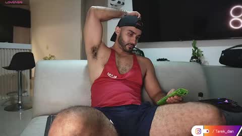 Snapshot of tarek_dan chatting on 05-06-26, 02:08 Tarek online show from 05-06-26, 02:08
