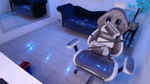 Tarly  online show from 11-17-25, 07:41