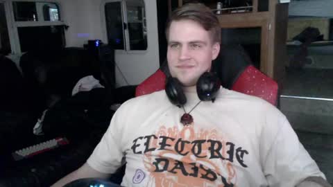 tarus333 online show from 04-10-26, 07:35