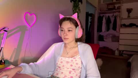 Snapshot of tashajovich chatting on 02-18-26, 10:06 Darlin online show from 02-18-26, 10:06