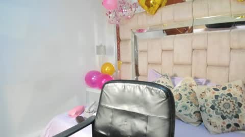 Snapshot of tashi_cute7 chatting on 07-30-26, 03:22 Tashi online show from 07-30-26, 03:22