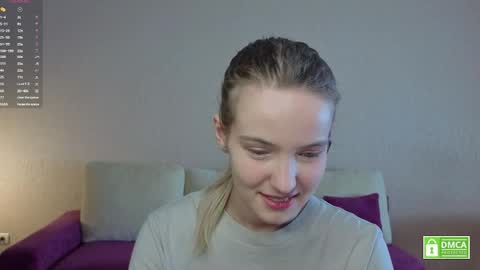 Snapshot of tashinapetitto chatting on 05-19-26, 07:37 Your Ressie online show from 05-19-26, 07:37