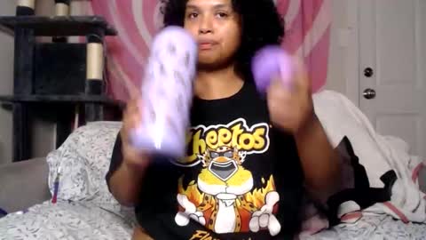 Tastee Kitty online show from 10-30-25, 05:09