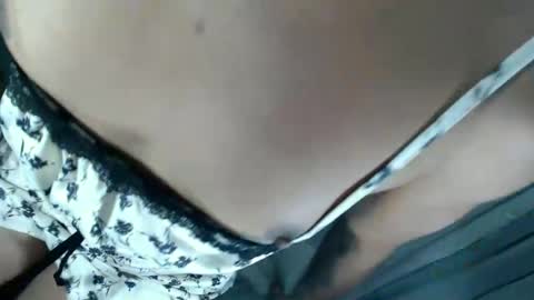 Snapshot of tasteofinnocent69 chatting on 06-28-26, 04:02 online show from 06-28-26, 04:02