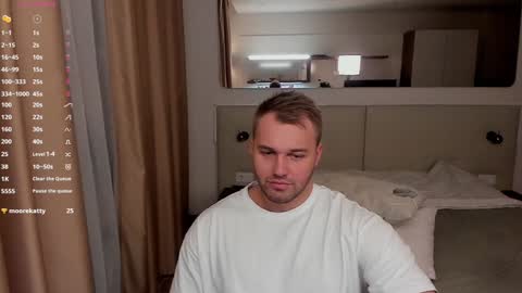 Snapshot of tasty_justin chatting on 01-02-25, 08:24 My shows 2100500 UTC3 online show from 01-02-25, 08:24