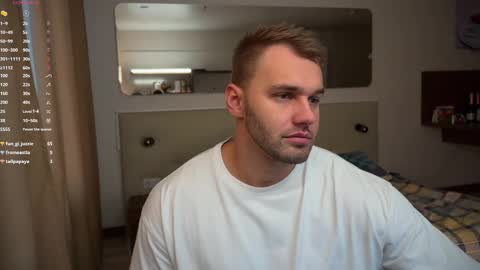 Snapshot of tasty_justin chatting on 03-09-25, 04:49 My shows 2100500 UTC3 online show from 03-09-25, 04:49