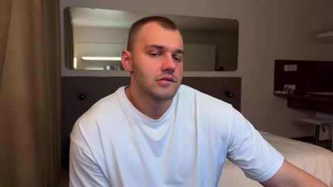 Snapshot of tasty_justin chatting on 09-16-25, 06:53 My shows 2100500 UTC3 online show from 09-16-25, 06:53