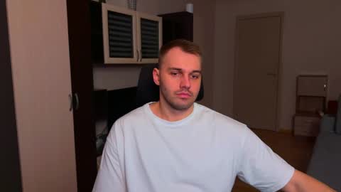 Snapshot of tasty_justin chatting on 05-14-26, 08:26 My shows 2100500 UTC3 online show from 05-14-26, 08:26
