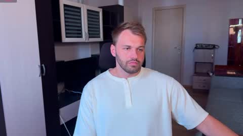 Snapshot of tasty_justin chatting on 07-29-26, 12:14 My shows 2100500 UTC3 online show from 07-29-26, 12:14
