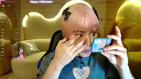 tasty_morita_r online show from 10-31-25, 01:23