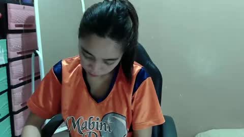 Snapshot of tastyhallie1 chatting on 02-27-25, 07:01 hallie online show from 02-27-25, 07:01