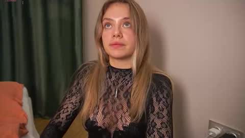 Snapshot of tastypoint chatting on 10-17-25, 05:37 Im Sabrina NEXT LIVE Tuesday online show from 10-17-25, 05:37