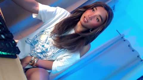 Snapshot of tatiana_wilton chatting on 07-19-26, 02:10 ANDREA online show from 07-19-26, 02:10