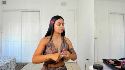 Snapshot of tatianac18 chatting on 11-24-25, 07:02 Tatiana STREAM AT 200 pm online show from 11-24-25, 07:02