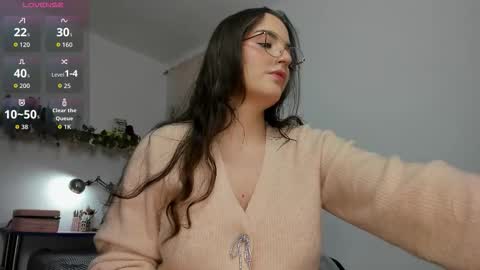 Snapshot of tatiannaz chatting on 10-13-25, 09:37 Tatianna online show from 10-13-25, 09:37