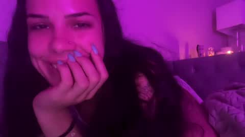 Snapshot of tatinova chatting on 06-30-26, 06:58 rafaella online show from 06-30-26, 06:58