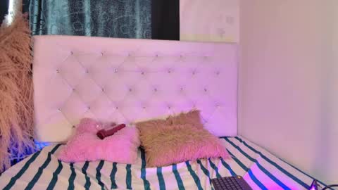Snapshot of tatixxxvega chatting on 04-18-26, 07:58 tatix online show from 04-18-26, 07:58