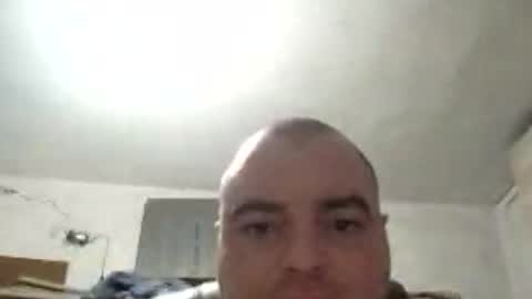 Snapshot of tatko874482 chatting on 06-14-26, 07:43 Beliqnegar online show from 06-14-26, 07:43