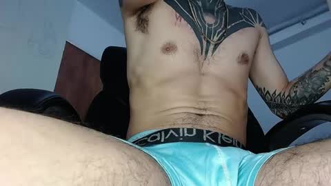 Snapshot of tatsexboy chatting on 05-09-26, 06:18 SeX-Boy online show from 05-09-26, 06:18