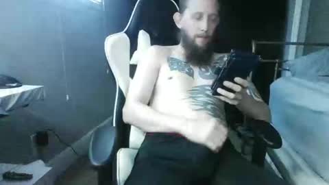 Snapshot of tatted9inches chatting on 11-01-25, 04:31 tatted9inches online show from 11-01-25, 04:31