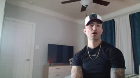 Snapshot of tattedlatino1 chatting on 12-17-24, 07:15 tattedlatino1 online show from 12-17-24, 07:15