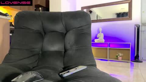 Snapshot of tattoguys_cums chatting on 11-27-25, 08:38 Jonathan Juan online show from 11-27-25, 08:38