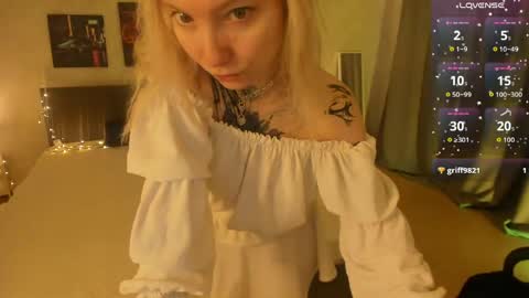 tattoo_artbaby online show from 04-10-26, 01:00