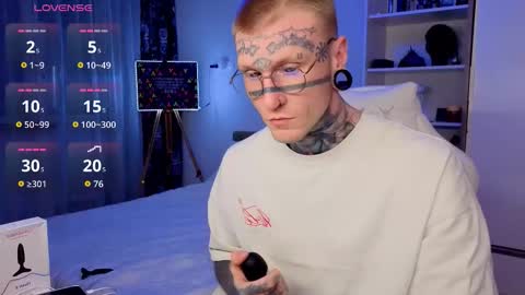 Alex but u can call me Theo online show from 02-13-26, 05:03