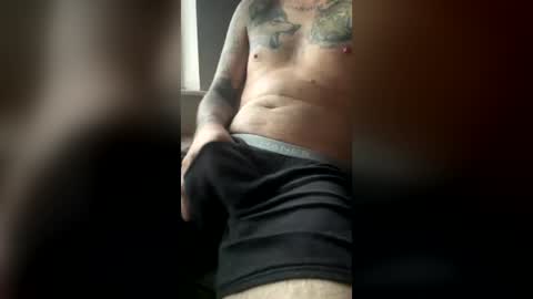 Snapshot of tattooedandsexy25 chatting on 07-11-26, 10:40 GRIM WOLF online show from 07-11-26, 10:40