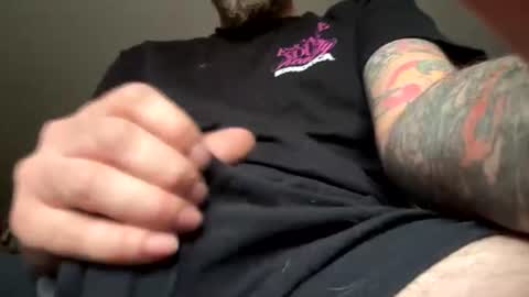 Snapshot of tattooedandsexy25 chatting on 07-24-26, 01:42 GRIM WOLF online show from 07-24-26, 01:42