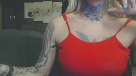 tatuada_safada online show from 06-08-26, 08:42