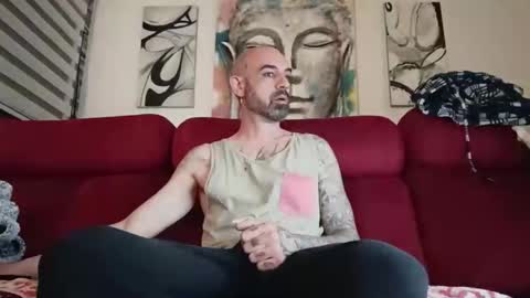 Snapshot of tatuadorhotxxx chatting on 04-06-26, 05:19 Tatuado20cm online show from 04-06-26, 05:19